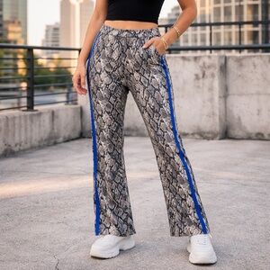 Snake Skin Print Pants Womens‎ Stretch High Rise Snakeskin Size Medium Blue NWT